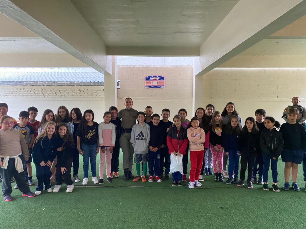 BRIGADA MILITAR REALIZA PALESTRA SOBRE VIOLÊNCIA DOMÉSTICA EM CAMPESTRE DA SERRA